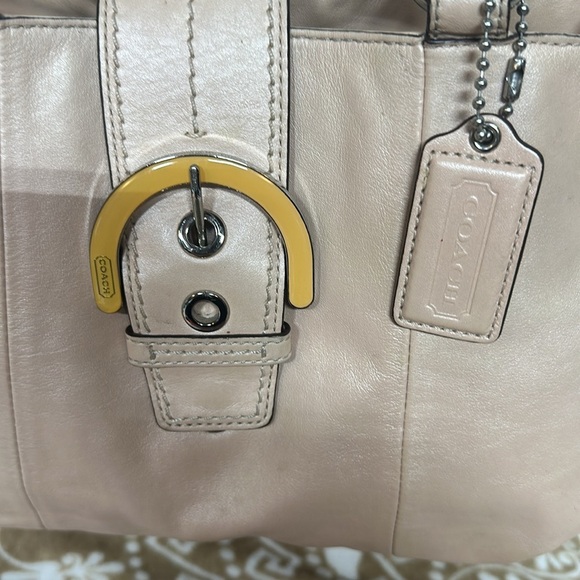 Coach SoHo Bag F18751 Pale Pearl Pink - Picture 3 of 14